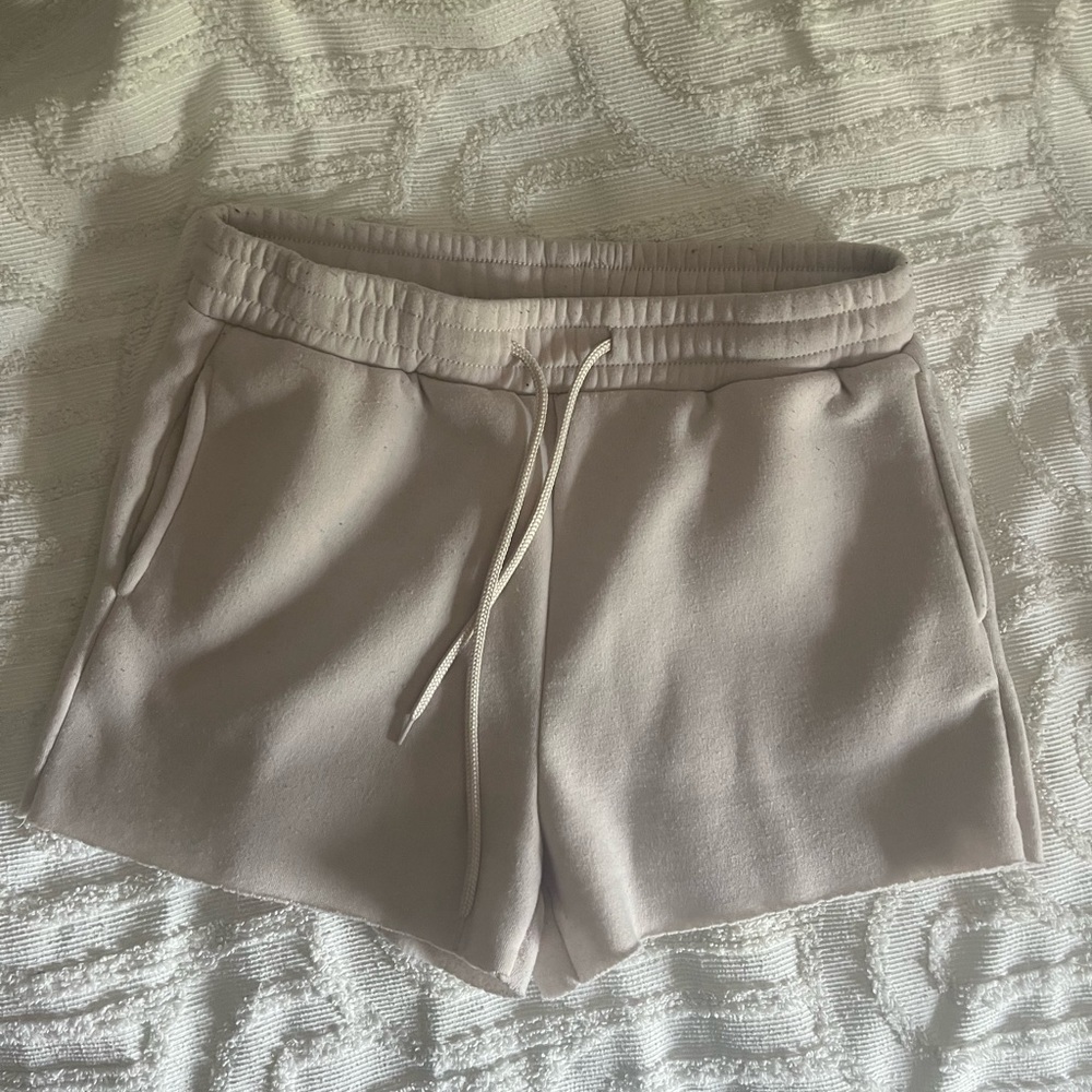 Windsor cream sweat shorts